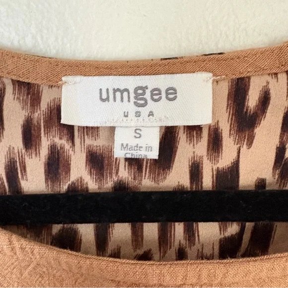 Umgee Brown Linen Leopard Print Blouse Size Small - Picture 9 of 14